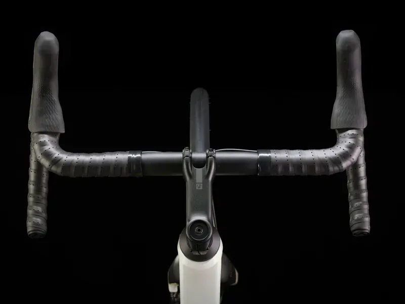 Trek Domane AL 4 Road Bike in Era White-4