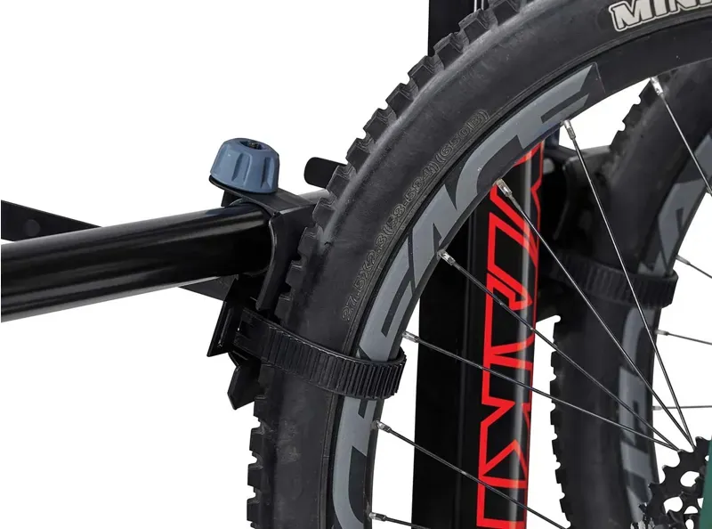 Yakima HangTight 6-hitch Bike Rack 6-bike for 2-receiver in Black-8