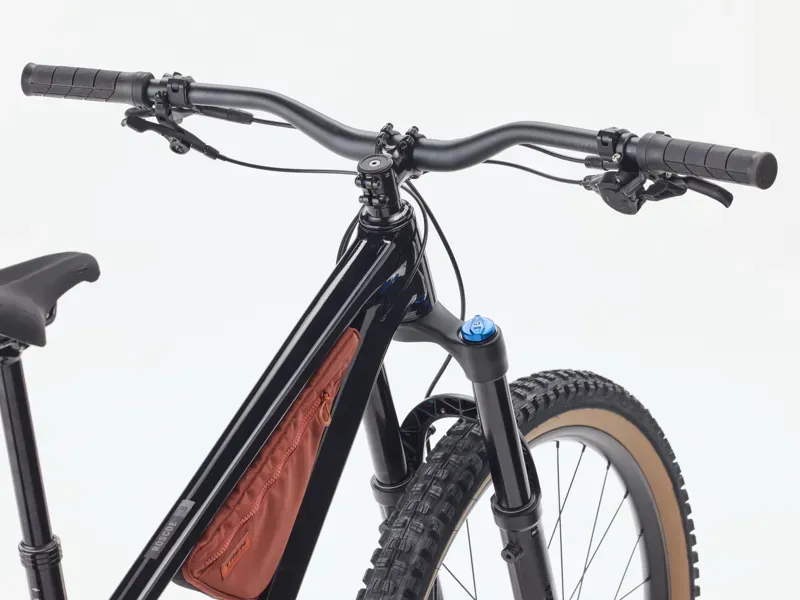 Trek Roscoe 8 Gen 4 MTB In Dark Star-2